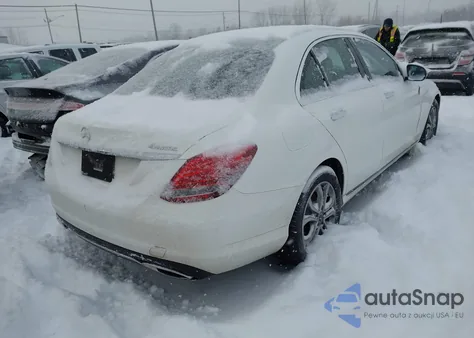 2018 Mercedes-Benz C 300 4Matic z USA, uszkodzony, nr VIN WDDWF4KB2JR345273